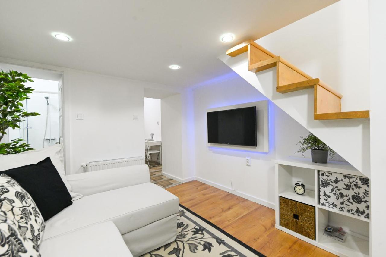 Charming Apartment In Damjanich Str., Lucas — Photos 2